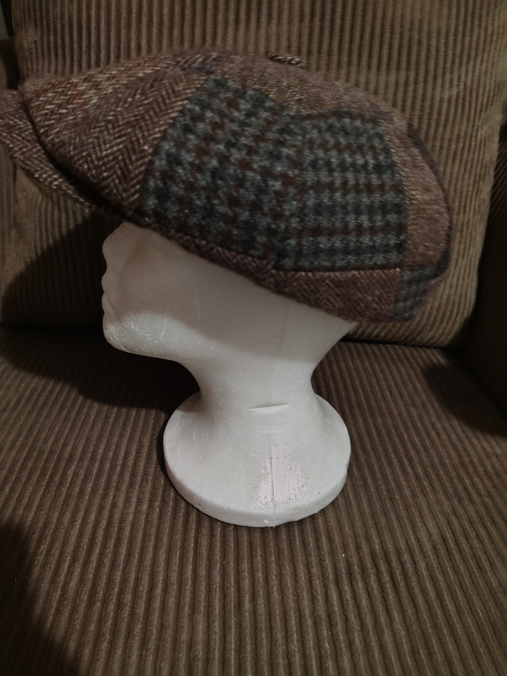 Men's Brown Tweed Flat Cap - Classic Newsboy Hat - Picture 4 of 7